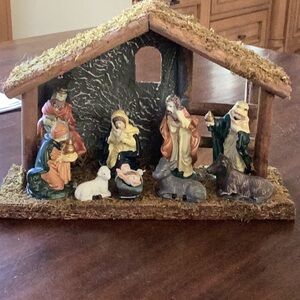 Vintage Nativity Scene Set Wooden Stable Manger & 9 Figurines Christmas Scene